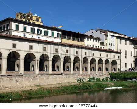 피렌체 Uffizzi-강변 따라 복도