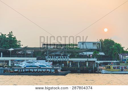 Bangkok, Thailand - Febuary 11, 2019 :many Boat Docking At Tha Maharaj Pier At Morning, Tha Maharaj 