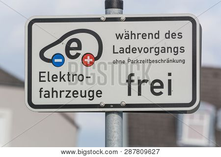 Heiligenhaus, Nrw, Germany - August 24, 2017: Parking In Heiligenhaus Charging Of Modern Electric Ca