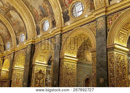Valletta, Malta - Jun 19 2018: Interiour Of The Beautiful Catholic Church Saint John In Valletta. Va