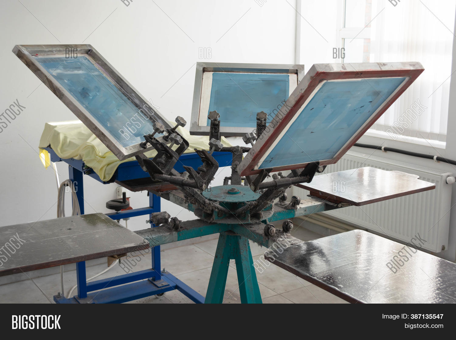 Carousel Machine Silk Image & Photo (Free Trial) | Bigstock
