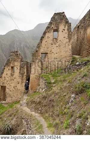 Ollantaytambo, Peru - April 4, 2014: Ollantaytambo Archaeological Site, Pinkuylluna Ruins And Constr
