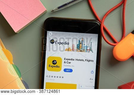New York, Usa - 27 September 2020: Expedia Hotels Flights And Cars Mobile App Logo On Phone Screen C