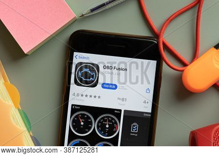 New York, Usa - 27 September 2020: Obd Fusion Mobile App Logo On Phone Screen Close Up, Illustrative