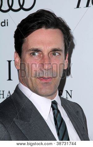 LOS ANGELES - 20 de OCT: Jon Hamm llega a 