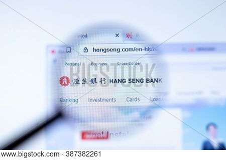 New York, Usa - 29 September 2020: Hangseng.com Hang Seng Bank Company Website With Logo Close Up, I