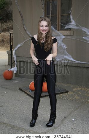LOS ANGELES - okt 21: Sammi Hanratty på Camp Ronald McDonald for gode gange 20 årlige Hallow