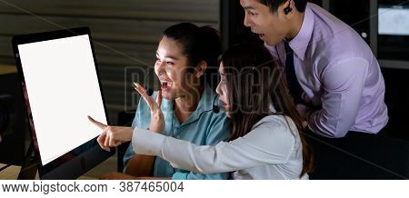 Panorama Late Night Environment, Friendly Call centre team with headsets discussing about customer case in a call center customer service and technical support. Using for 24 Hr. Call center Concept.
