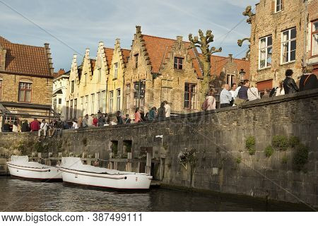 Bruges (brugge), Belgium. 5 May 2016. Canals Of Bruges (brugge).