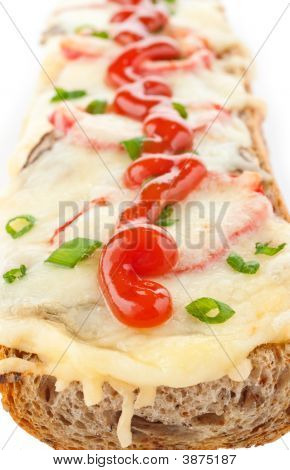 Pizza pane francese lungo con Ketchup