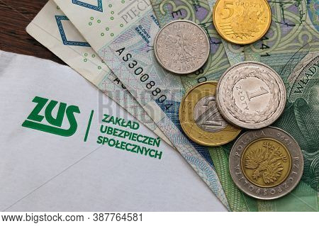 Letter From Zus (zaklad Ubezpieczen Spolecznych) - Polish National Social Insurance Company And Poli