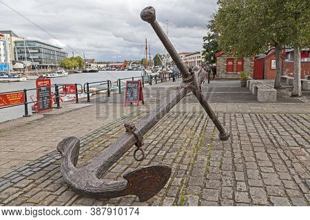 Bristol, Uk - October 4, 2012: An Old Preserved Anchor On The Harbourside