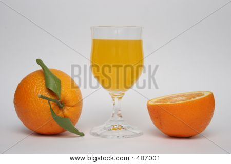 Oranžová