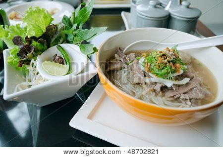 Pho Lao stile Noodle Soup