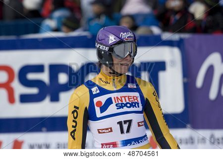 SOELDEN, AUSTRIA -OCT 25: Maria Reisch GER w wyścigu slalom gigant kobiet w Rettenba