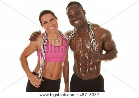 Fitness coppia catena sudore sorriso
