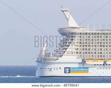Philipsburg, St. Maarten-july 25 Royal Caribbean,allure Of The Seas, Leaving St. Marten On July 25 ,