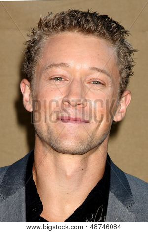 LOS ANGELES - 29 Temmuz: Luke Tipple 2013 CBS TCA yaz parti özel yeri gelir 