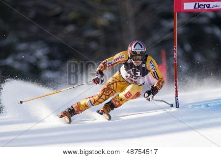 LIENZ, Rakousko 28 prosinec 2009. Shona Rubens mohou rychlostí dolů kurz chvíle soutěžíce v jedle