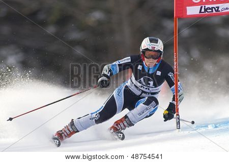 LIENZ ออสเตรีย 28 2552 ธันวาคม ความเร็ว Lene Loeseth NOR ลงหลักสูตรขณะแข่งขันในโรงแรมเฟอร์สล็อดจ์ใน