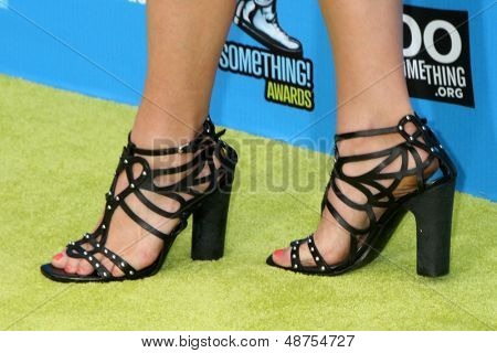 LOS ANGELES - Temmuz 31: Temmuz tarihinde gelir 2013 yapmak bir şey Ödülleri'nde Avalon adlı Sara Bareilles 