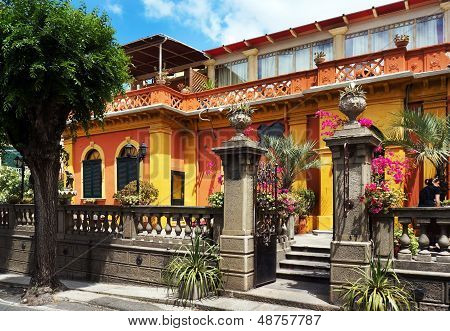 เมืองใต้อิตาลี ตั้งคาลาเบรีย Tropea