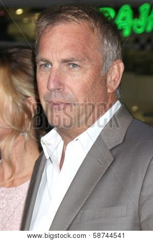 LOS ANGELES - JAN 15:  Kevin Costner at the 