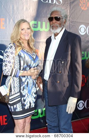 LOS ANGELES - JUL 17:  Lori McCreary, Morgan Freeman at the CBS TCA July 2014 Party at the Pacific Design Center on July 17, 2014 in West Hollywood, CA