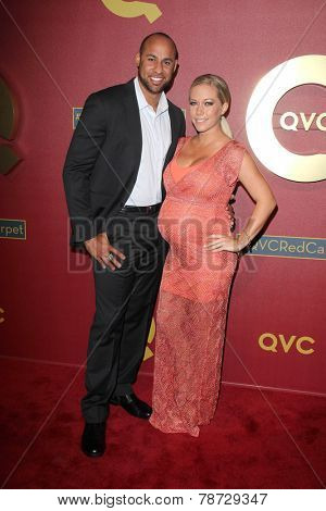 LOS ANGELES - MAR 1:  Hank Baskett, Kendra Wilkinson at the QVC 5th Annual Red Carpet Style Event at the Four Seasons Hotel on March 1, 2014 in Beverly Hills, CA