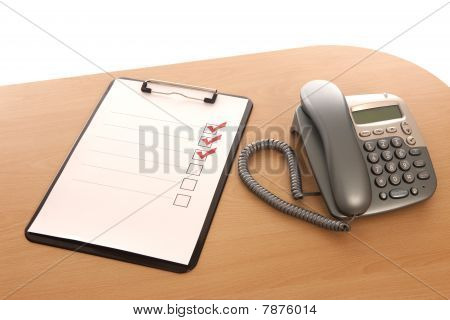 Urklipp och telefon