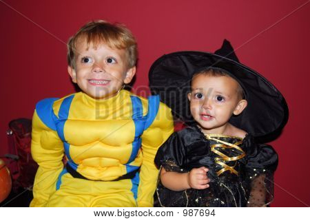 Super Hero i dziecko czarownicy