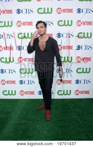 Los Angeles jul 28: Ed Westwick kommt in der 2010-Cbs, cw, Showtime Sommerfest Press Tour