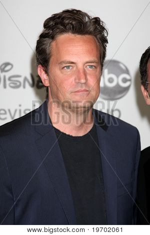 LOS ANGELES - AUGUST 1: Mathew Perry arrive(s) bei 2010 ABC Summer Press Tour Party um Beverly H