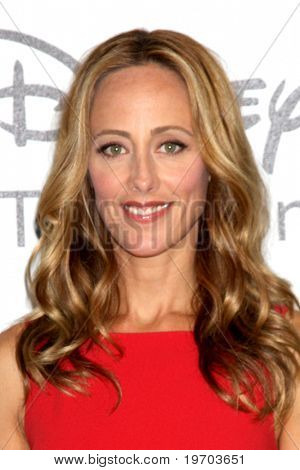 LOS ANGELES, CA - 1 de AUG: Kim Raver en el Disney / ABC verano prensa Tour en 01 de agosto de 2010 en Beve