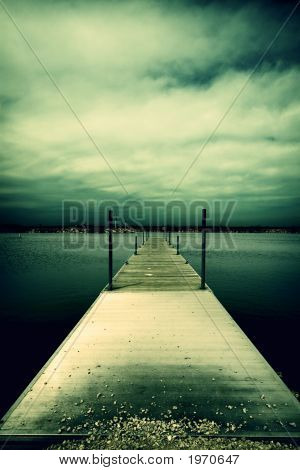Pier tempestoso
