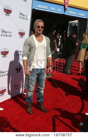 LOS ANGELES - 11 aug: โจเซฟ Lawrence มาดิสนีย์/พิกซาร์ฉลองเปิดของ O โลก