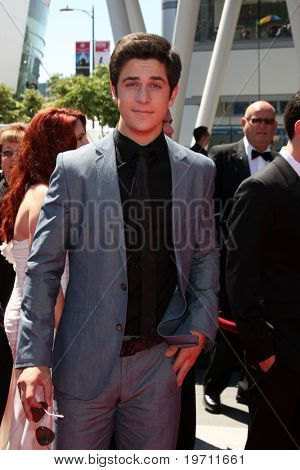  LOS ANGELES - AUG 21: David Henrie kommt in die kreative Primetime Emmy Awards 2010 bei Nokia die