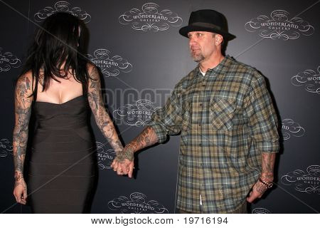 LOS ANGELES - 2 Wrzesień: Jesse James & Kat Von D przybywa w krainie czarów otwarcie galerii Wonderlan