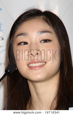 LOS ANGELES - szeptember 7: Yuna Kim sajtótájékoztatón a 