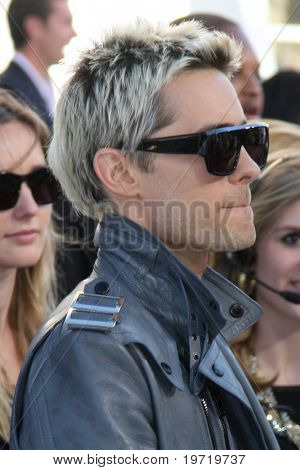 LOS ANGELES - 12 SEP: Jared Leto llega en el 2010 MTV Video Music Awards en el Nokia - LA Live 