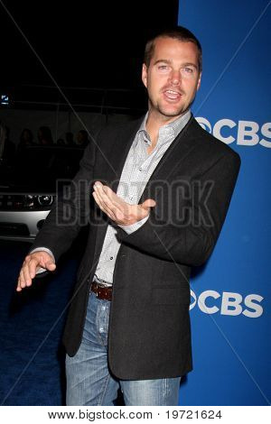 LOS ANGELES - září 16: Chris O'Donnell dorazí na CBS podzim 2010 strana v The Colony na září