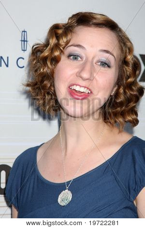 LOS ANGELES - SEP 13: Kristen Schaal arriva alla volpe caduta Eco-Casino Party 2010 alla BOA su Septe