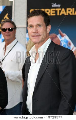 LOS ANGELES - Eyl 30: Dylan Walsh El Capitan Tiyatrosu'nda 