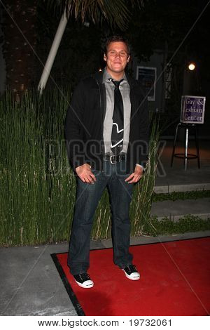 LOS ANGELES - OCT 7:  Bob Guiney arrives at the 