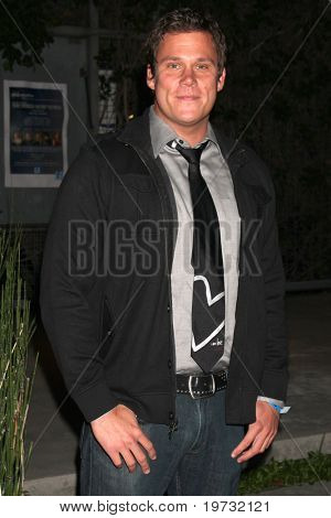 LOS ANGELES - OCT 7:  Bob Guiney arrives at the 