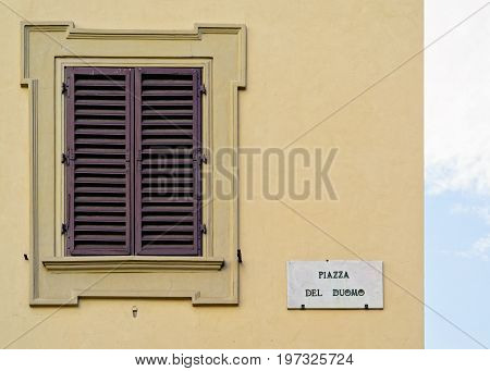 Plazza Del Duomo Street Sign On Wall In Florence