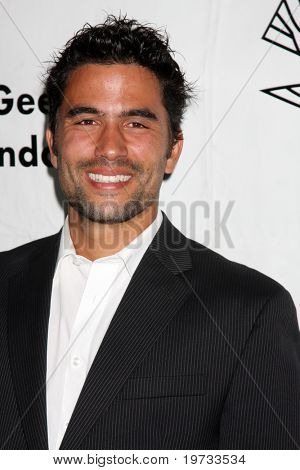 LOS ANGELES - loka 9: Ignacio Serricchio saapuu 