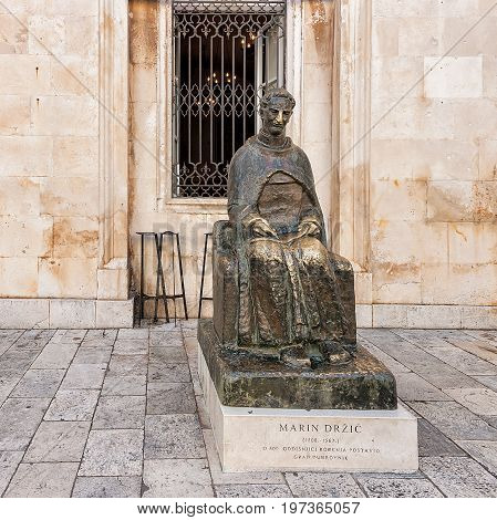 Marin Drzic Statue In Stradun Street In Old City Dubrovnik