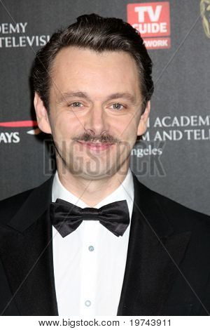 LOS ANGELES - NOV 4: Michael Sheen přijíždí na 19 roční BAFTA Los Angeles Britannia Awards na