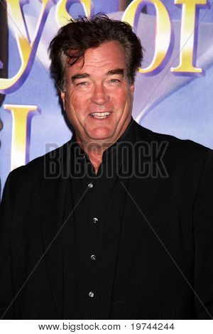 LOS ANGELES - 6 de novembro: John Callahan chega em Days of Our Lives 45ª festa de aniversário em casa